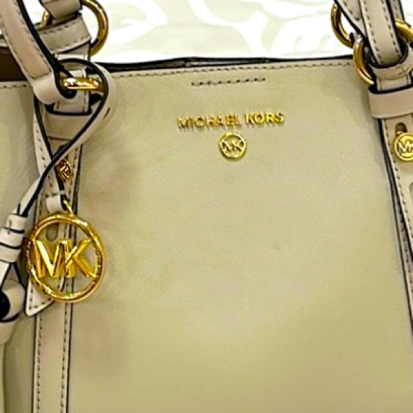 MK Purse saffiano tote - Picture 16 of 16